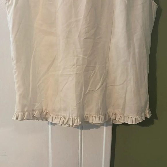 Woman’s Mercer and Madison extra large silk sleeveless blouse - Picture 6 of 9